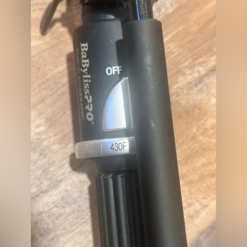 BaByliss Pro Porcelain Ceramic Black Curling Iron - Picture 3 of 3